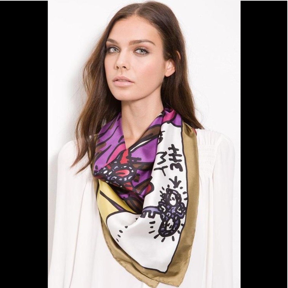 Betsey Johnson ‘Key to My Heart’ Scarf